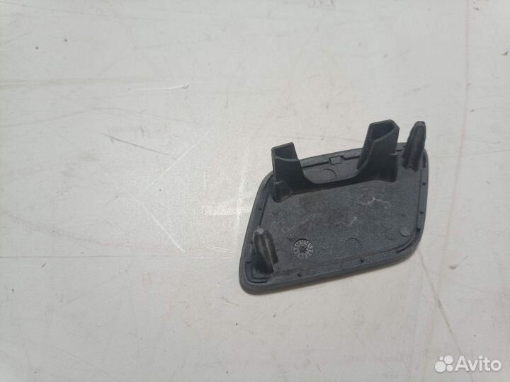 Крышка форсунки омывателя Volkswagen Passat B6