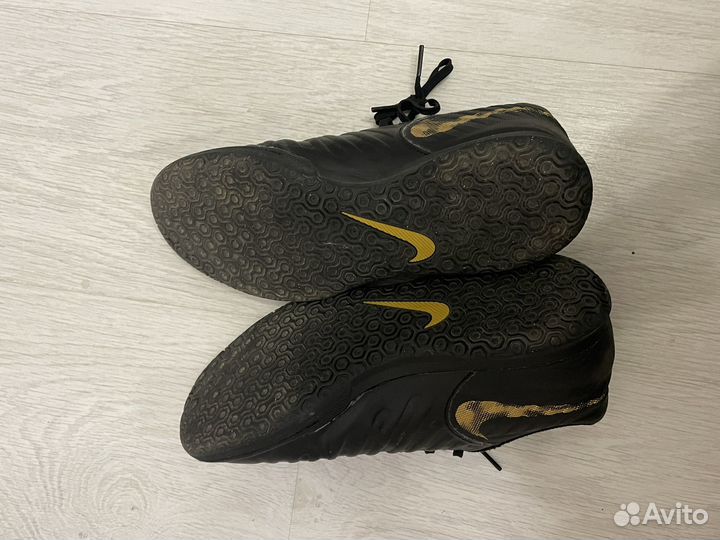 Футбольные бутсы nike tiempo