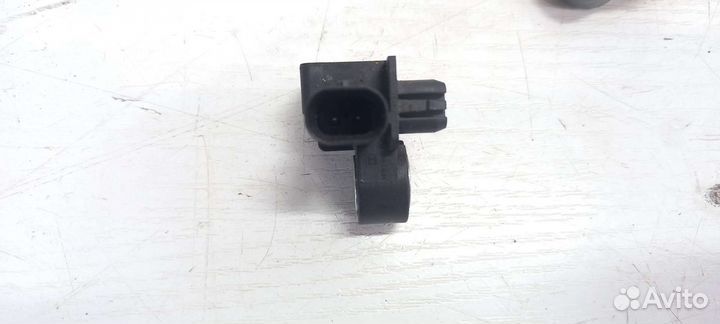 Датчик удара передний Skoda Octavia A8