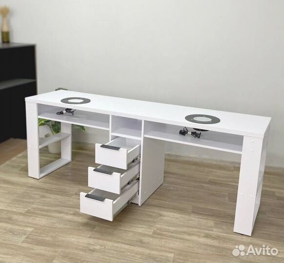 Столы для маникюра на 2 мастера в ассортименте