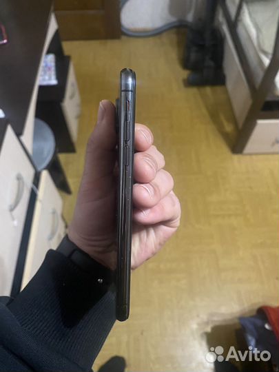 iPhone Xs, 64 ГБ