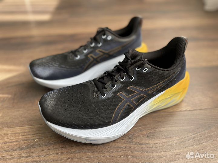 Беговые кросовки Asics Novablast 4