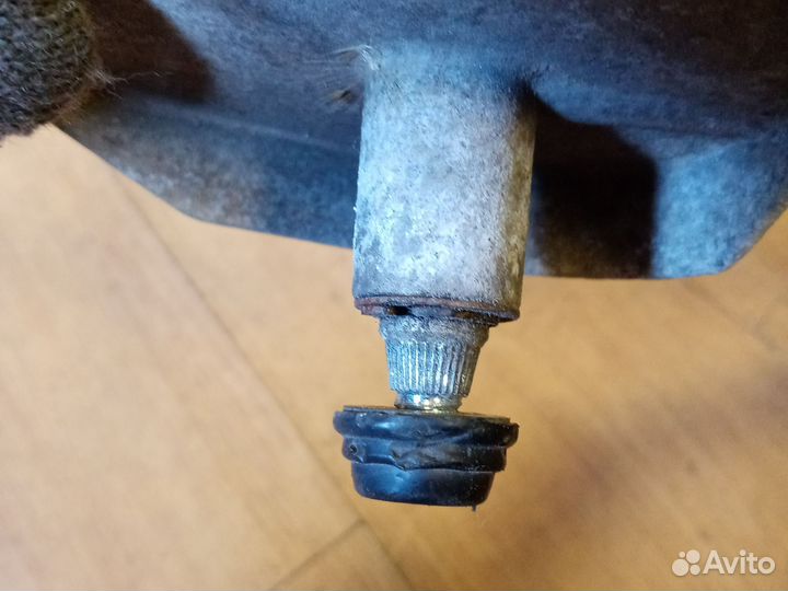 Трапеция стеклоочистителей Mitsubishi outlander 1