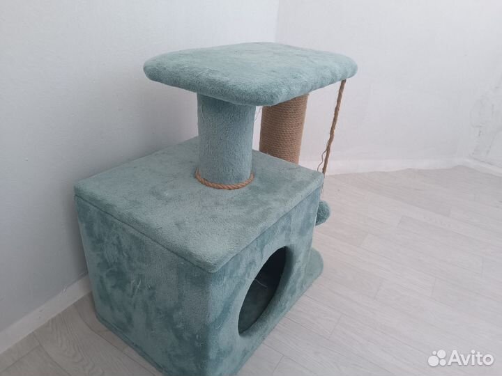 Домик с когтеточкой для кошки