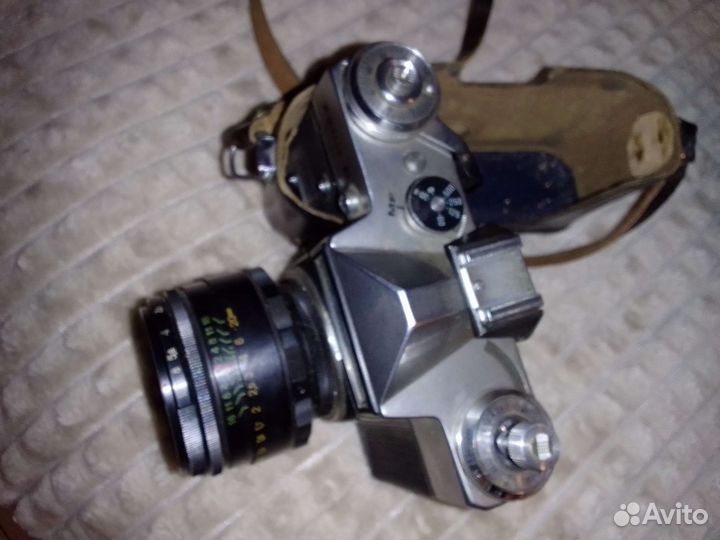 Пленочный фотоаппарат zenit