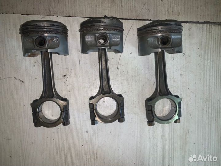 Поршень Ford Focus 1 LX 2.0 split port 2002