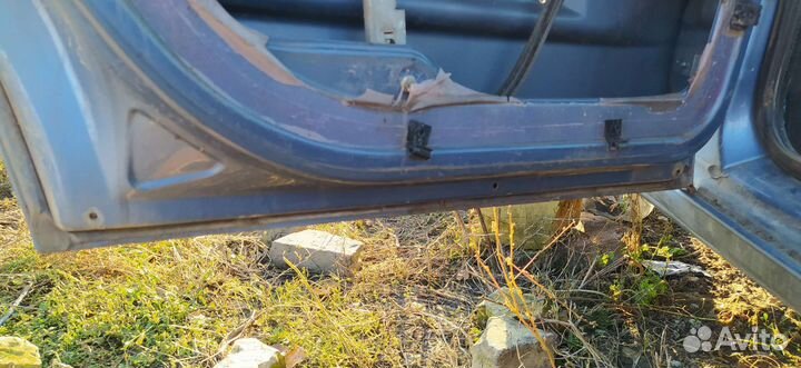 Двери на пассат б3