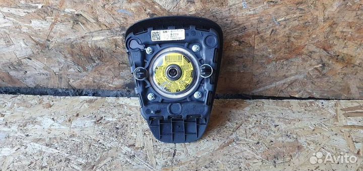 Подушка безопасности в руль Opel Astra J GTC 2012