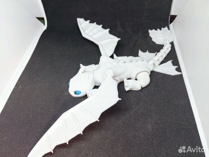 Беззубик и Дневная Фурия Подвидвижные 3D игрушки