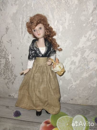 Куклы фарфоровые Дамы эпохи, 5 штук