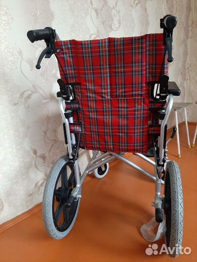 Кресло-коляска FS907labh