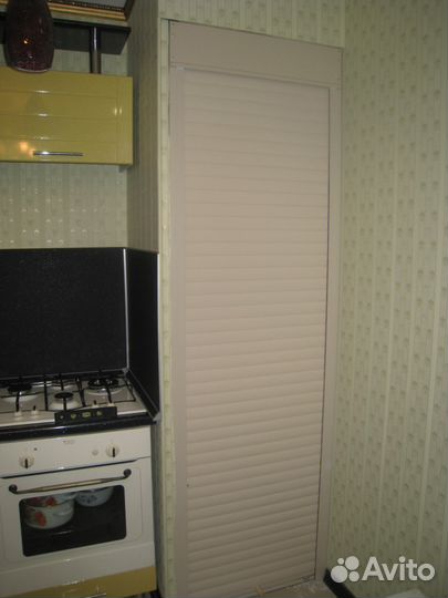 Рольставни в туалет вместо сантех. шкафа