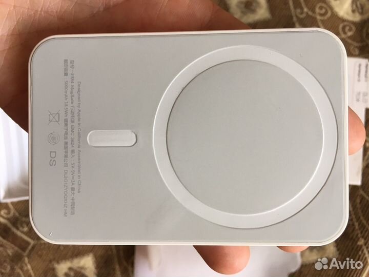 Беспроводная зарядка для iPhone