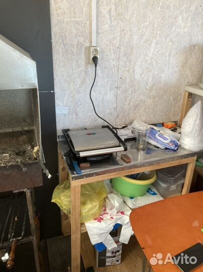 Шашлычная около гипермаркета Лента