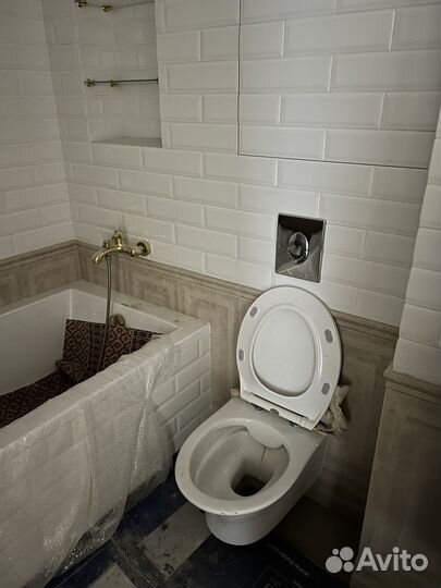 Устранить засор унитаза, ванны. Сантехник