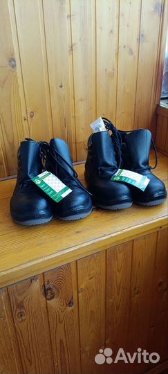 Спецобувь рабочая летняя и зимняя. размер 41,42,43