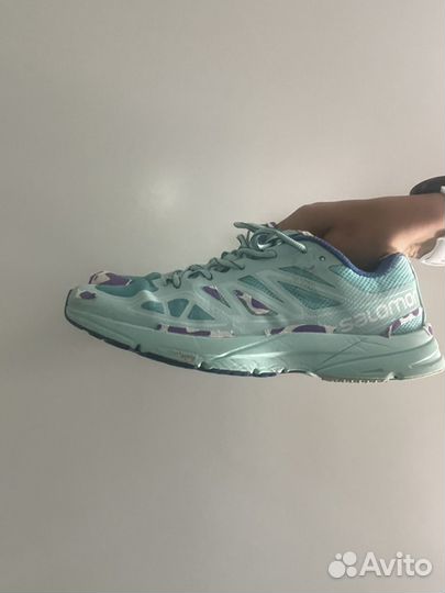 Salomon кроссовки