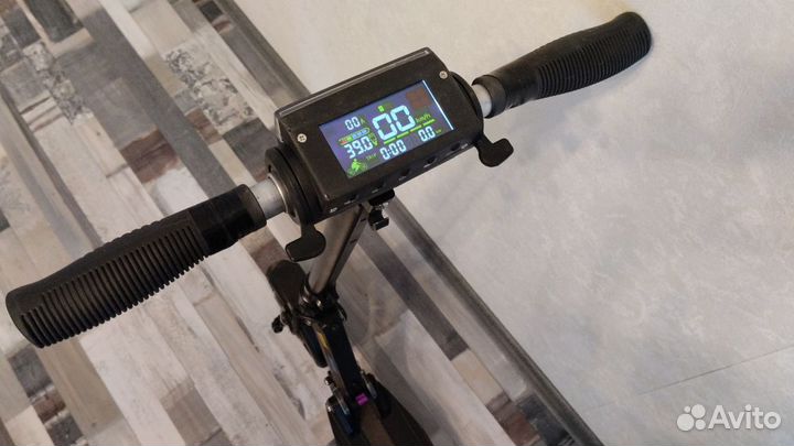 Электросамокат Kugoo S3 (на ходу)