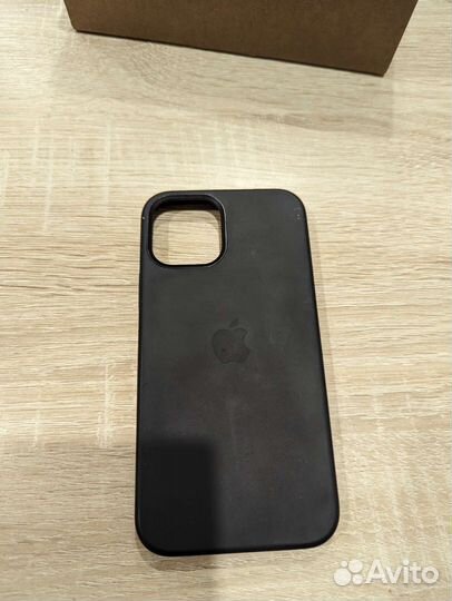 Оригинальный чехол на iPhone 12