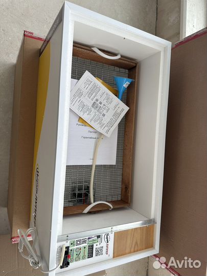 Инкубатор Блиц Норма Луппер 72 яиц