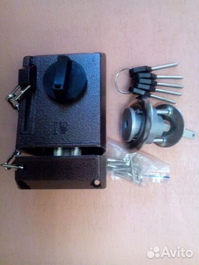 Замок накладной