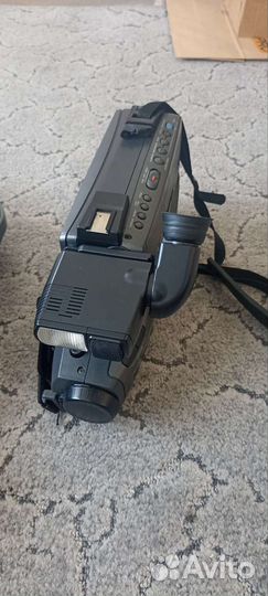 Видеокамера hitachi