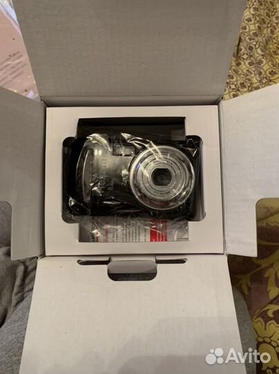 Компактный фотоаппарат