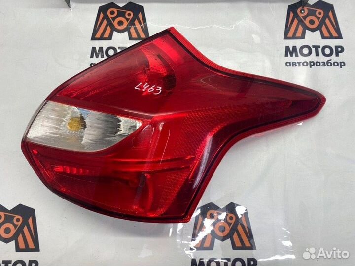Фонарь задний правый Ford Focus 3 хетчбэк 1.6L