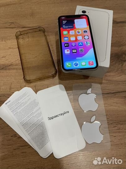 iPhone 11, 64 ГБ