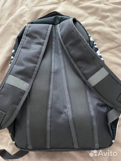 Школьный рюкзак