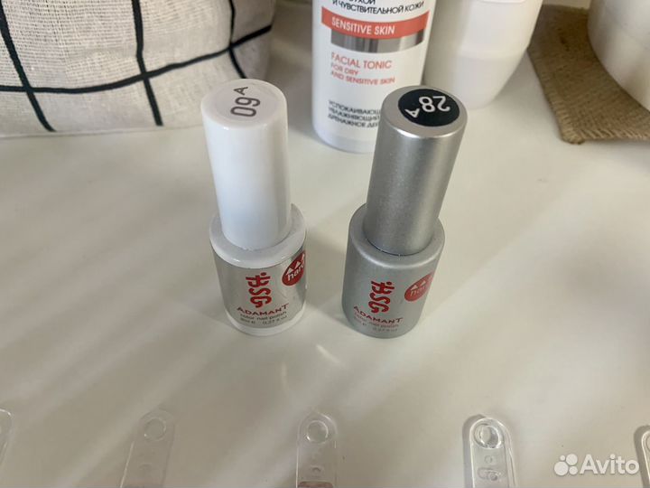 Гель лаки и базы для маникюра