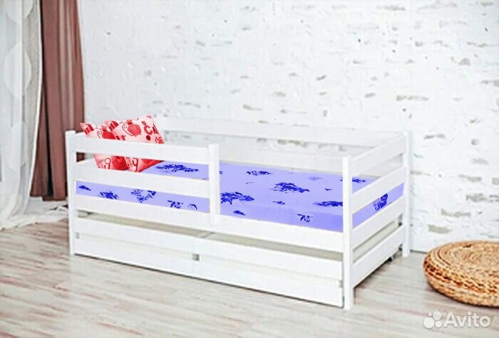 Кроватка от 2х лет софа эко из массива высокий бор