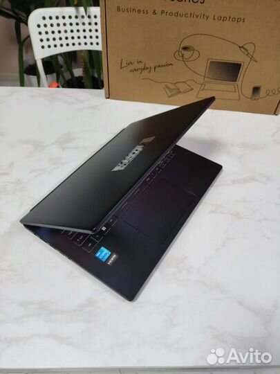 Новый MSI Core i3 1215 8Gb 256Gb 14