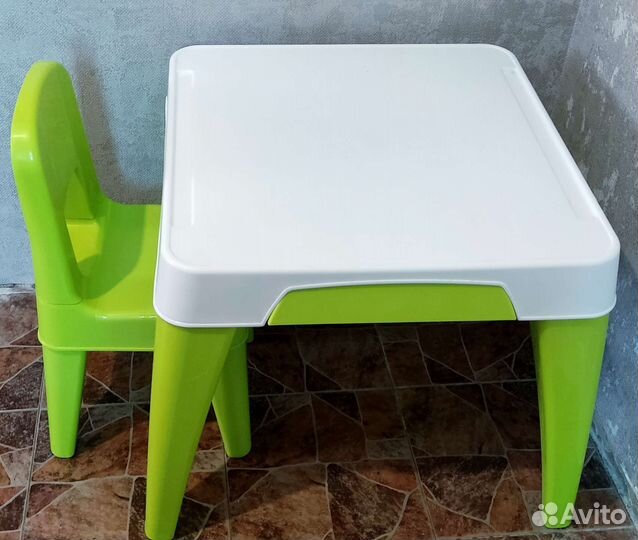 Детская мебель.Комплект. Стол и стул