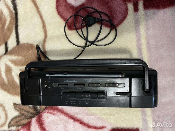 Магнитофон Thompsonic TS-77