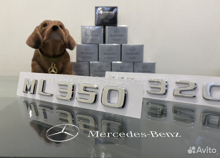 Шильдик ML350 Mercedes Benz на дверь багажника
