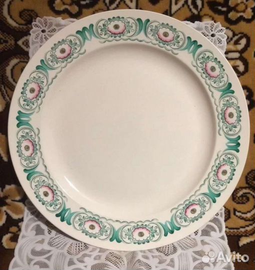 Тарелки 24см