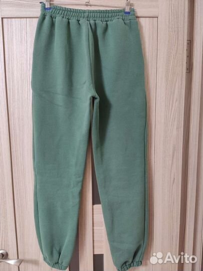 Спортивный костюм женский