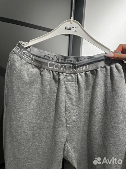 Штаны спортивные Calvin Klein женские