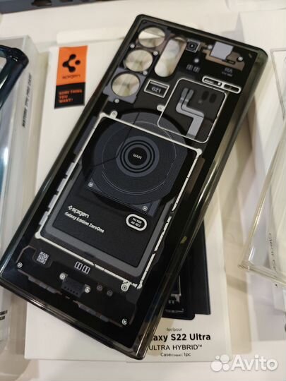 Чехлы на Galaxy S22 Ultra