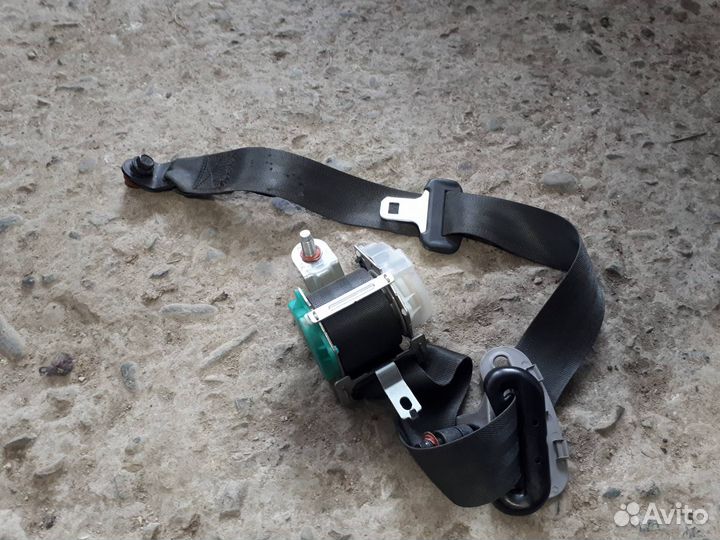 Ремень безопасности задний правый Hyundai i30 FD