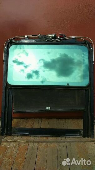 Люк автомобильный