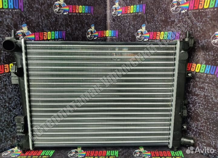 Радиатор охлаждения hyundai solaris новый 2010