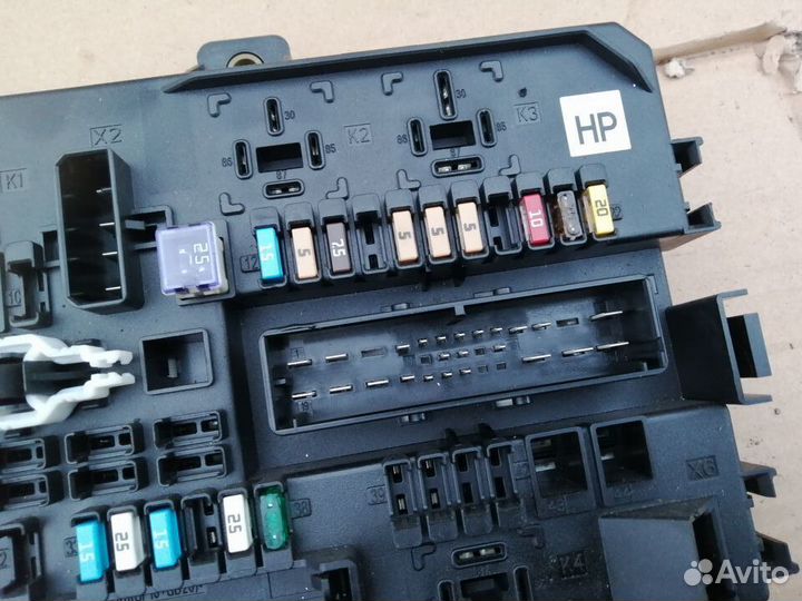 Блок предохранителей салона Opel Astra H Zafira B