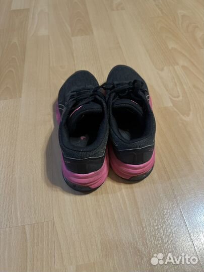 Кроссовки для девочки