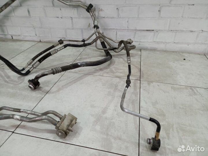 Трубки кондиционера Audi A8 D4 4.2 FSI 2012