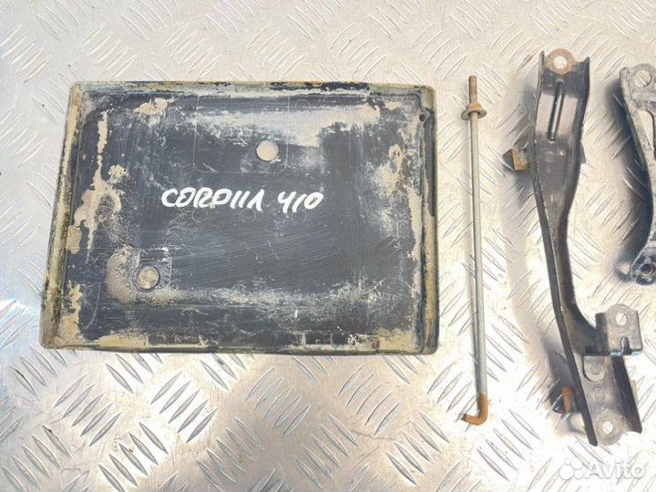 Крепление аккумулятора Toyota Corolla ZRE151L