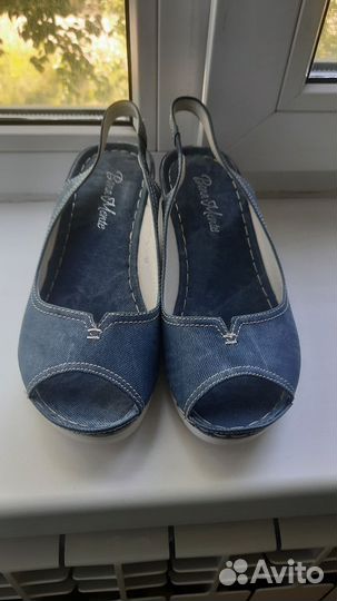 Босоножки женские 37 размер новые. Ткань jeans