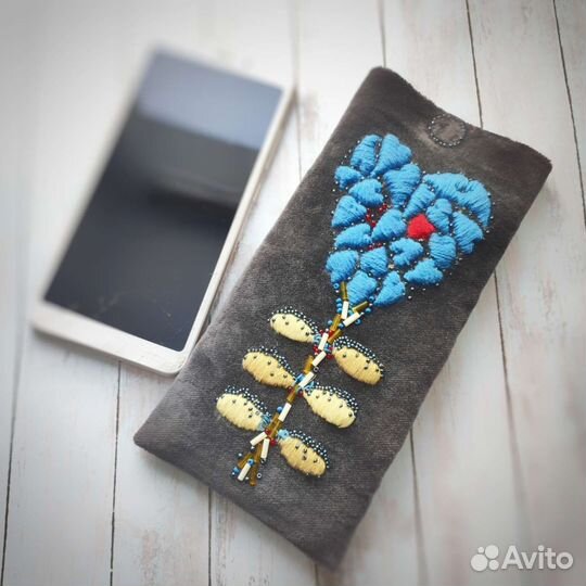 Чехол на телефон ручной работы