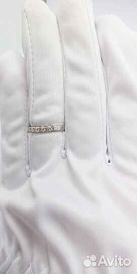 Золотое кольцо с камнем 17р